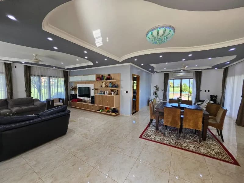Casa de 4 dormitórios à venda em Hernandarias