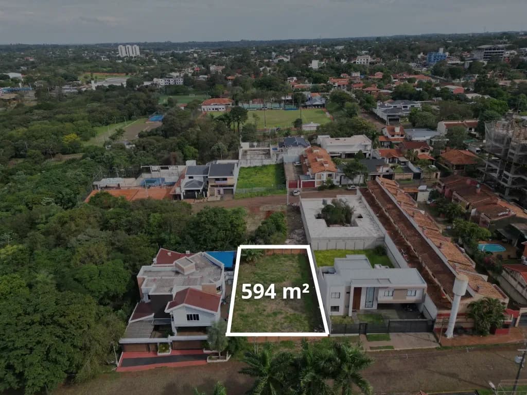 Terreno de 594 m² à venda em Ciudad del Este