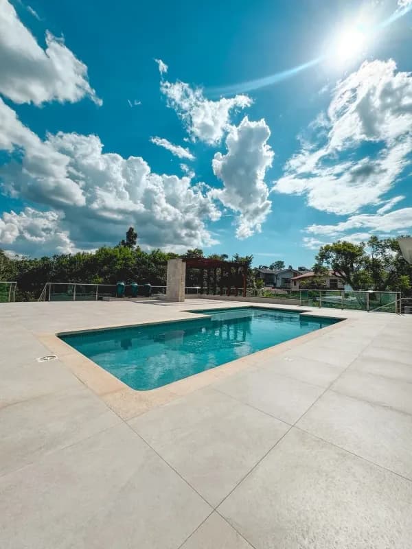 Casa de 4 dormitórios à venda em Hernandarias