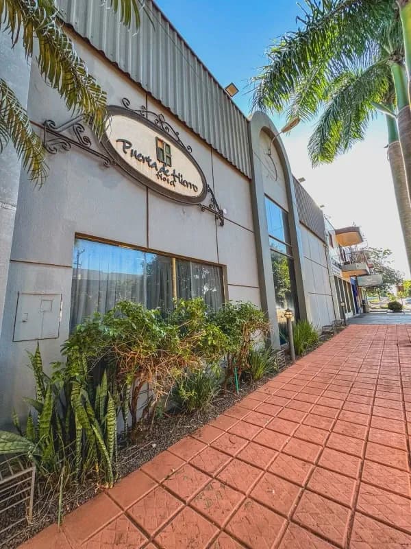 Ponto comercial de 10 dormitórios à venda em Santa Rita