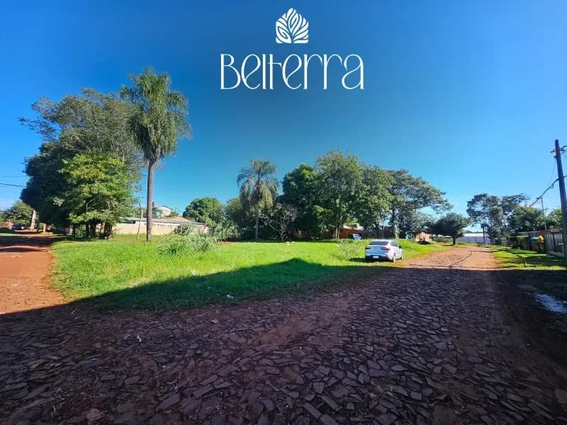 Terreno de 360 m² à venda em Ciudad del Este